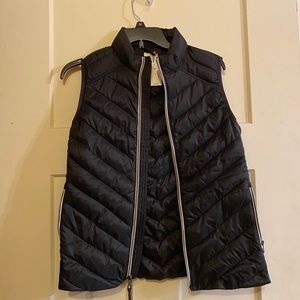 Black puffer vest